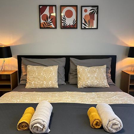 Larix Apartman Будапеща Екстериор снимка